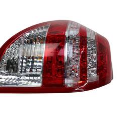 LANTERNA TRASEIRA ESQUERDA TOYOTA RAV4 2009 A 2012 QUEBRADA