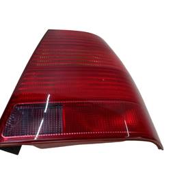 LANTERNA TRASEIRA DIREITA BORA 2001 A 2007 VERMELHA RE FOME