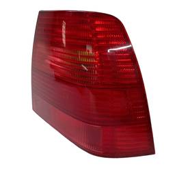 LANTERNA TRASEIRA DIREITA BORA 2001 A 2007 VERMELHA RE FOME