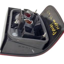 LANTERNA TRASEIRA ESQUERDA PASSAT 1993 A 1997 SEDAN CANTO