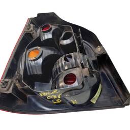 LANTERNA TRASEIRA DIR POLO HATCH 2003 A 2006 AMBAR DETALHES