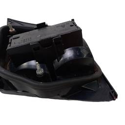 LANTERNA TRASEIRA ESQ SANTANA 1998 A 2006 MALA COM DETALHES