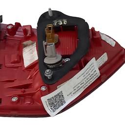 LANTERNA TRASEIRA DIREITA FOX 2015 A 2022 (MALA)