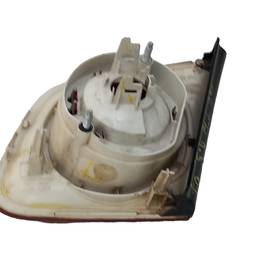 LANTERNA TRASEIRA ESQUERDA JETTA 2007 A 2010 (MALA)