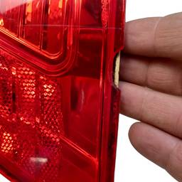 LANTERNA TRASEIRA ESQUERDA FUSION 2010 A 2012 QUEBRADA