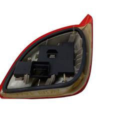 LANTERNA TRASEIRA ESQUERDA FIESTA 1996 A 2002 QUEBRADA