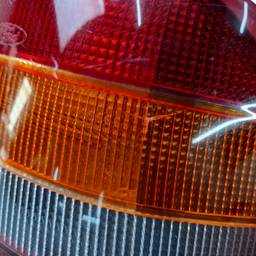 LANTERNA TRASEIRA DIREITA MONDEO SW 1993 A 2000 CANTO