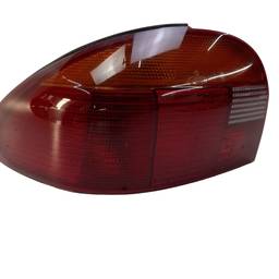 LANTERNA TRASEIRO ESQUERDO MONDEO HATCH 1993 A 1995
