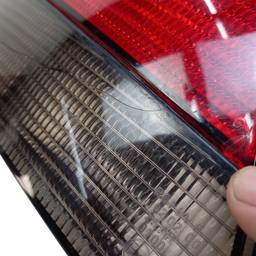 LANTERNA TRASEIRA ESQUERDA PEUGEOT 306 1997 A 2002 QUEBRADA