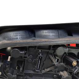 LANTERNA TRASEIRA ESQUERDA PEUGEOT 306 1997 A 2002 QUEBRADA