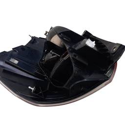 LANTERNA TRASEIRA DIREITA  MOBI 2017/ COM DETALHES