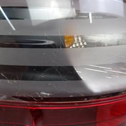 LANTERNA TRASEIRA ESQUERDA MOBI 2017/ COM DETALHES