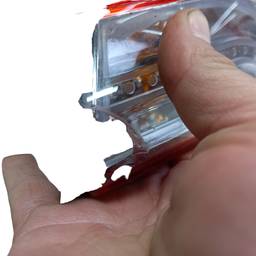 LANTERNA TRASEIRA DIR ELANTRA 2012 A 2016 (CANTO) QUEBRADA