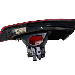 LANTERNA TRASEIRA ESQUERDA BMW X1 E84 2010 A 2015 (MALA)