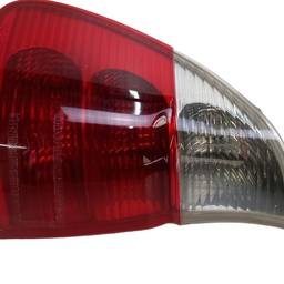 LANTERNA TRAS ESQ BMW  X5 2004 A 2006 (CANTO) COM DETALHES
