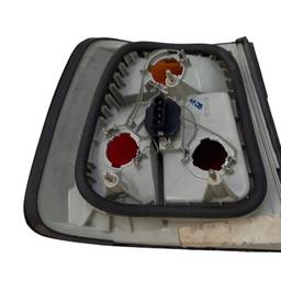 LANTERNA TRASEIRA DIREITA BMW E36 540 1988 A 1996 (CANTO)