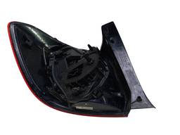 LANTERNA TRASEIRA DIREITA SANDERO 2015 A 2020 COM RISCOS