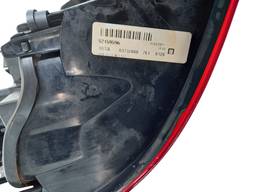 LANTERNA TRASEIRA DIREITA SPIN 2019/ BORDA VERM (CANTO) ORIG