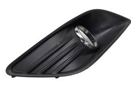 GRADE MOLDURA MILHA ESQUERDO FOCUS 2010 A 2013