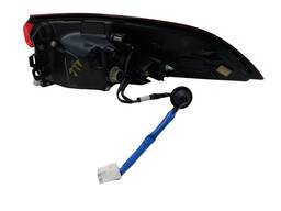 LANTERNA T/E COROLLA 20/ (CANTO) S/ LED CONSERTO NO SUPORTE