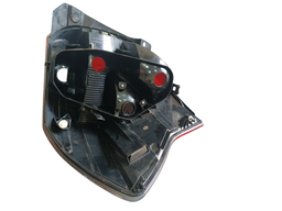 LANTERNA TRASEIRA ESQUERDA ORIGINAL FIAT MOBI 2017 A 2026