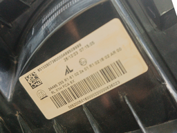 LANTERNA TRASEIRA ESQUERDA ORIGINAL FIAT MOBI 2017 A 2026