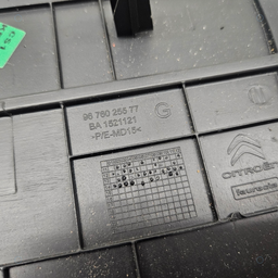 ACABAMENTO ESQUERDO PAINEL CITROËN C3