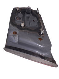 LANTERNA TRASEIRA ESQUERDA AZERA 2008 A 2010 (MALA)