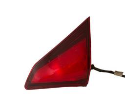 Lanterna Traseira Direita Kicks 2017 a 2021 (mala) AVARIA