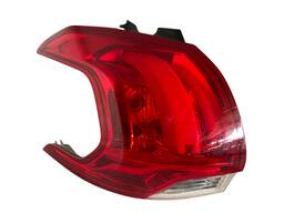 Lanterna Traseira Esquerda Peugeot 2008 2015 a 2022 (canto)