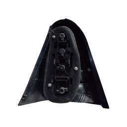 LANTERNA TRASEIRA DIREITA MERCEDES CLASSE A 04 A 05 DETALHE