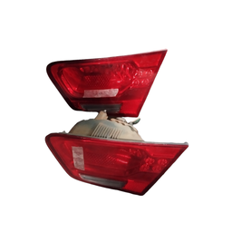 LANTERNA TRASEIRA DIREITA CERATO 2010 A 2013 (MALA)