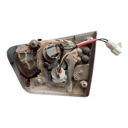 LANTERNA TRASEIRA ESQUERDA CERATO 2010 A 2013 (MALA)