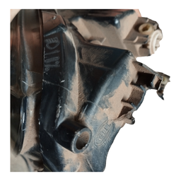 FAROL ESQUERDO MARCH 2015 A 2020 C/DETALHE