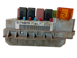 CAIXA DE FUSÍVEIS PALIO 2004 2005 2006 A 2012 51748878