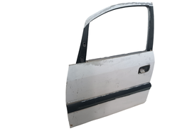 PORTA DIANTEIRA ESQUERDA ZAFIRA 2002 A 2012 C/DETALHES