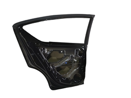 PORTA TRASEIRA ESQUERDA VERSA 2012 A 2021 C/DETALHES