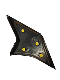 ACABAMENTO DA LATERAL DIR DO PORTA MALAS KICKS 2016 A 2024