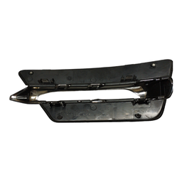 MOLDURA FAROL MILHA LED LADO DIREITO MERCEDES C250 C350