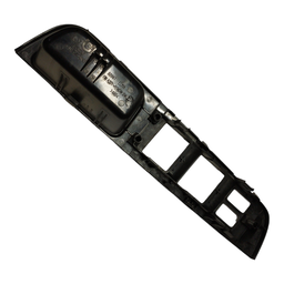 MOLDURA PUXADOR PORTA DIANTEIRA ESQ LIVINA 2009 A 2014