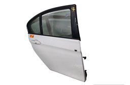 PORTA TRASEIRA DIREITA BMW SÉRIE 3  E91 316 318 320  04/12