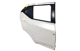 PORTA TRASEIRA DIREITA KICKS 2017/ C/DETALHE