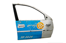 PORTA DIANTEIRA DIREITA CORSA / CLASSIC 1996 A 2016