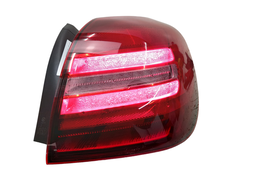 LANTERNA T.D MERCEDES GLA 200 250 45 18/20 LED COM DETALHES