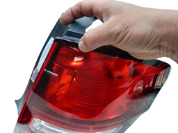 LANTERNA TRASEIRA DIREITA C3 2013 A 2020 (CANTO)C/DETALHES