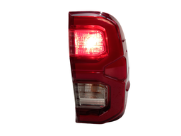 LANTERNA TRASEIRA DIREITA HILUX 2016 2017/ C/ LED C /DETALHE