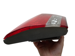 LANTERNA TRASEIRA ESQUERDA AZERA 2011 (MALA) LENTE QUEBRADA