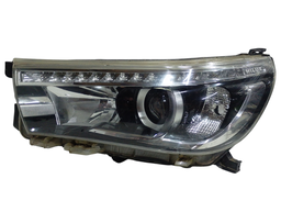 Farol Esquerdo Hilux 2016 2017 a 2020 C/ Led (DETALHE)