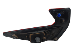 LANTERNA TRASEIRA ESQUERDA HB20 HATCH 20 A 22 (MALA) DETALHE