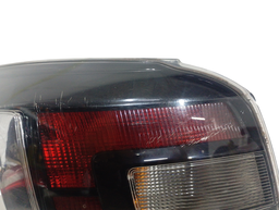 LANTERNA TRASEIRA ESQUERDA SANDERO 2015 2016 A 2020 FUME